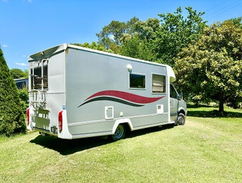 2011 Trailite Akaroa VW Crafter photo 2