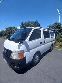 2009 Nissan Caravan Campervan Self Contained photo 1