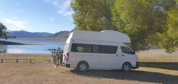 Toyota hiace camper photo 2