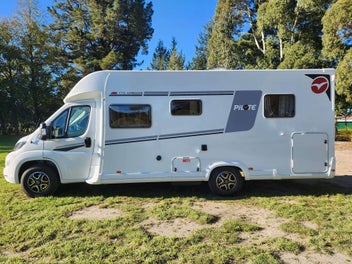 Fiat Ducato Pilote P746FC - 4-Berth photo 2