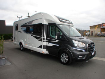 2025 Swift Voyager 594 - Island Bed photo 2