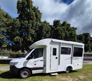 2019 Kea Breeze Mercedes Motorhome photo 1