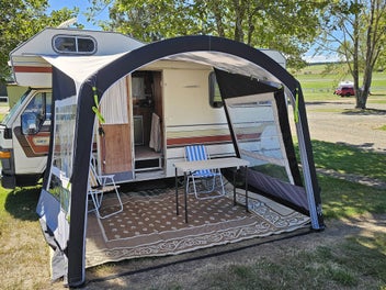 Toyota Dyna Motorhome photo 2