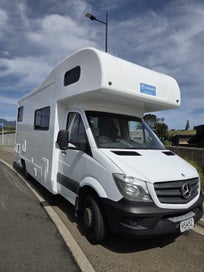 2014 Mercedes River Rest Motorhome photo 2