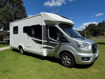 2025 Auto-Trail F-Line F74 - 4-Berth photo 2