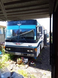 1987 Hino Rainbow Motorhome photo 2