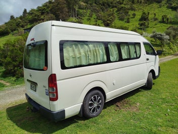 Hiace, extra long, high top, diesel, manual photo 1