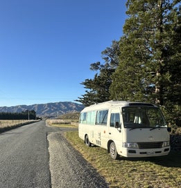7m Toyota Coaster 2013 photo 1