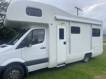 Mercedes Benz Sprinter photo 1