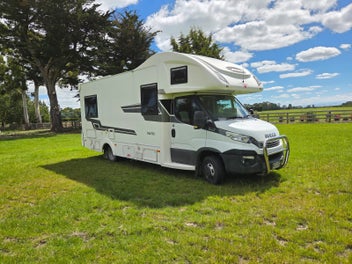 2019 Sunliner Switch S493 photo 1