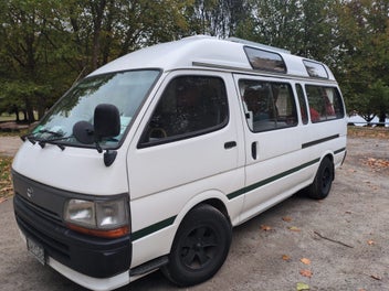 1996 TOYOTA HIACE 2.8 DIESEL Jumbo LWB photo 1