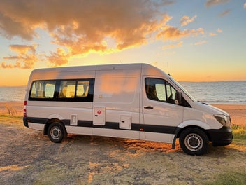 2016 Mercedes - Benz Sprinter Campervan photo 1