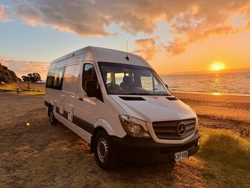 2016 Mercedes - Benz Sprinter Campervan photo 2
