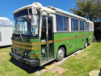 1988 Nissan Motorhome, 9M, RM81G photo 1