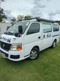 2011 Nissan Caravan 4WD | 3.0L Diesel Turbo |Solar photo 1