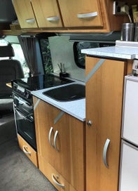 1996 Mitsubishi Canter photo 2