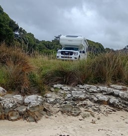 FORD NEBULA 4X4 MOTORHOME . photo 2