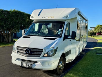 2016 Traillite Karapiro 354 - SIngle Beds Model photo 2