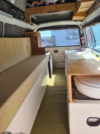 Toyota hiace photo 2