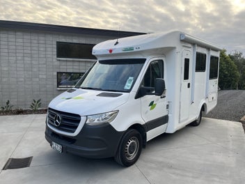 2022 Mercedes Kea Breeze M660 440w Solar 200ah Li photo 1