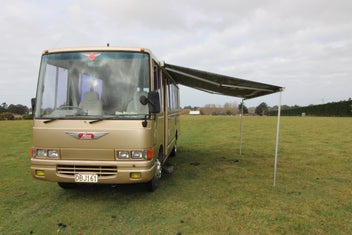 1992 hino bus photo 2