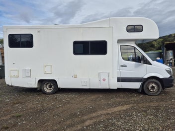 Mercedes-Benz Sprinter 2014 6 Berth photo 2