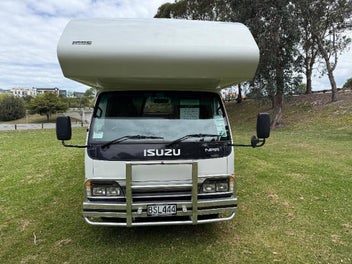 2003 Isuzu N Series NPR450 4x2 Truck photo 2