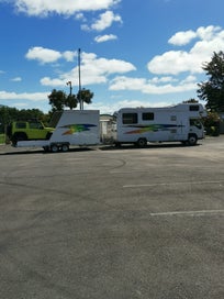 2006 Traillite Motorhome NQR with bonus trailer photo 1
