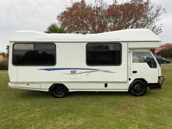 1995 Mitsubishi CANTER FE090E Motorhome (HLZ) photo 2