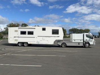 2010 Mitsubishi Canter & Camper Motorhome (PMR) photo 2