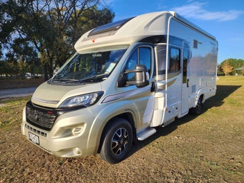 2022 Auto-Trail Tracker RB - 2-Berth photo 1