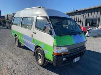 1999 Toyota Hiace photo 1