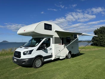 Very tidy 2019 Ford Zefiro 675 photo 1