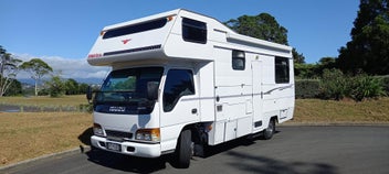 Traillite 6.5M Isuzu 2002 NPR450 photo 1