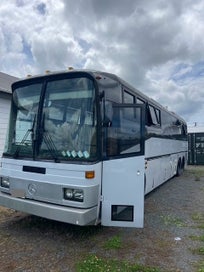 Mercedes Majestic 0303 photo 1