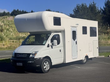 2016 LDV 4 Berth photo 1