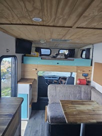 4x4 Toyota motorhome photo 2
