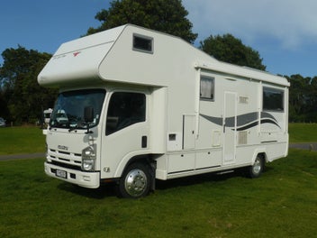 2010 TRAILITE ISUZU NQR 500 SERIES photo 2