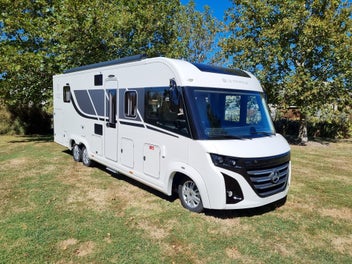 2025 Mercedes-Benz LeVoyageur Heritage 8.7CF 4... photo 1
