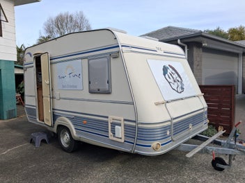 Quality German caravan photo 1