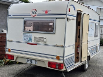 Quality German caravan photo 2