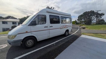 Mercedes sprinter 2001 motorhome green cert photo 1