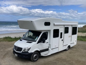 2015 Mercedes Sprinter - Kea Horizon MW721 photo 1