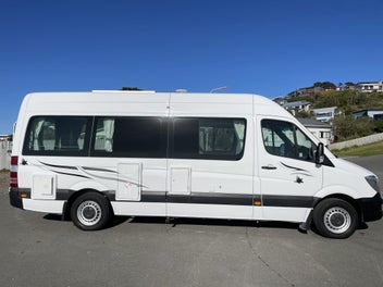 2017 KEA Nomad M700 - Mercedes Benz Sprinter photo 2