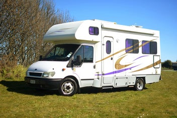 Motorhome 4 Berth Mint Condition photo 1