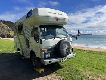 Toyota Hiace 4x4 Campervan photo 2