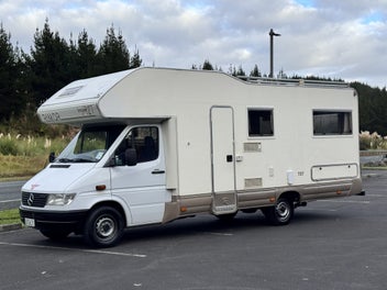 1999 Mercedes Sprinter photo 1