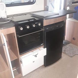 2019 Peugeot Boxer Bailey Advance MotorHome. photo 2