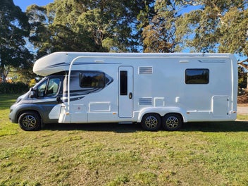 2025 Auto-Trail Frontier Comanche photo 2