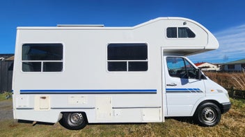 2001 Mercedes Sprinter CI Munro motorhome for sale photo 2